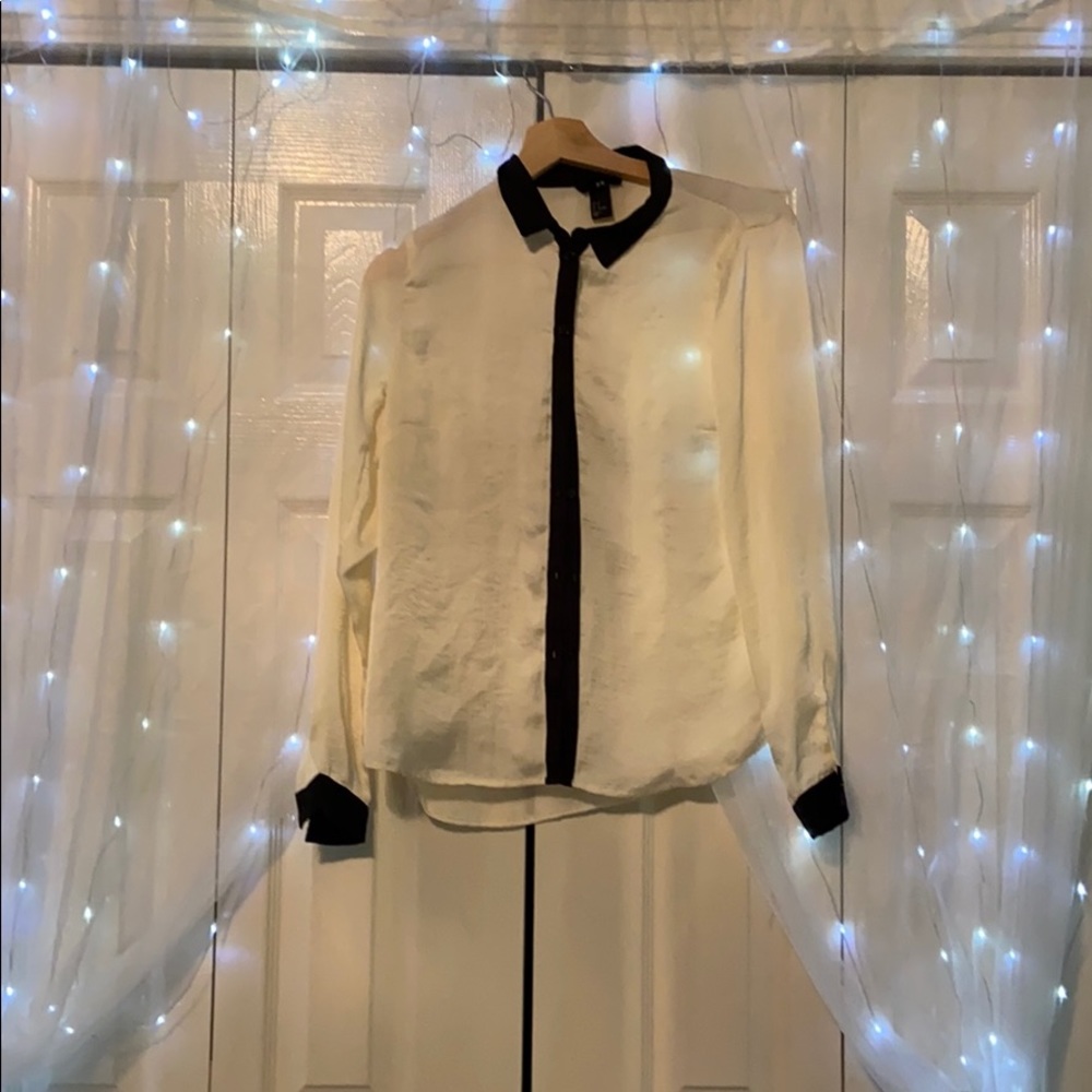 MAKE AN OFFER Silk collard shirt